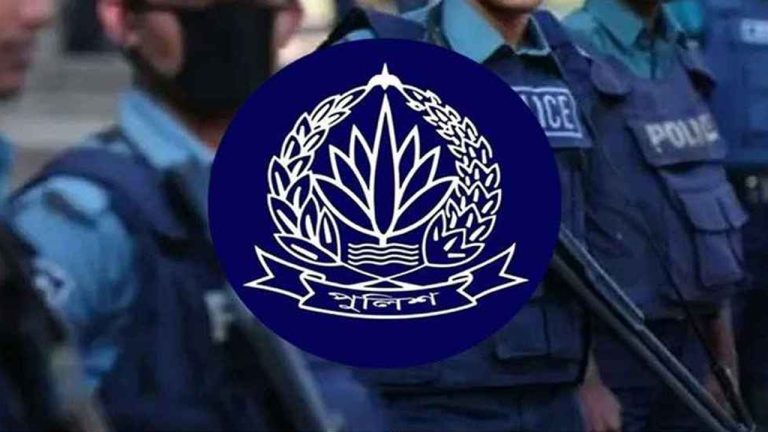 সরকার বাংলাদেশ পুলিশের ডিআইজি ও অতিরিক্ত ডিআইজি পদমর্যাদার ১৩ জন কর্মকর্তাকে বাধ্যতামূলক অবসরে পাঠিয়েছে।