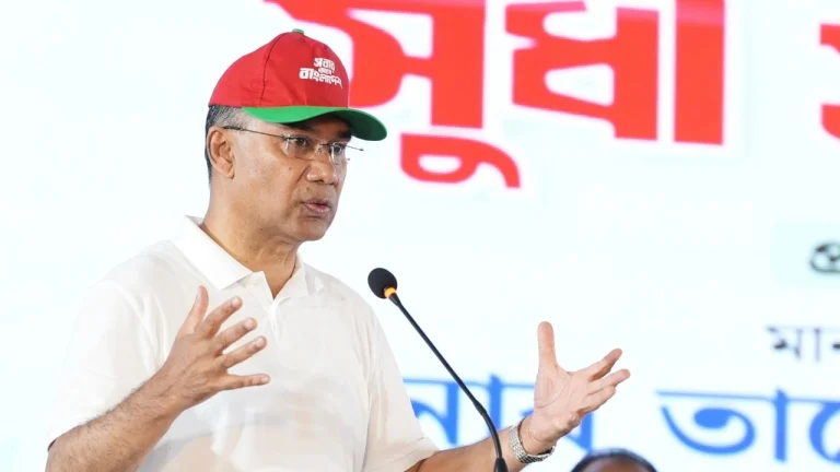 সারা দেশে ১ লাখ স্বাস্থ্যকর্মী নিয়োগ দেওয়া হবে : প্রধানমন্ত্রী